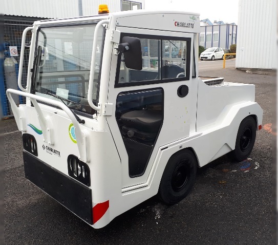 Charlatte TE225 - Traktor za prtljagu: slika Charlatte TE225 - Traktor za prtljagu Charlatte TE225 - Traktor za prtljagu: slika Charlatte TE225 - Traktor za prtljagu