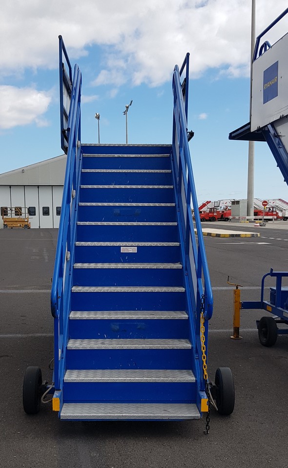 FEMISA VM - Putničke stepenice: slika FEMISA VM - Putničke stepenice FEMISA VM - Putničke stepenice: slika FEMISA VM - Putničke stepenice