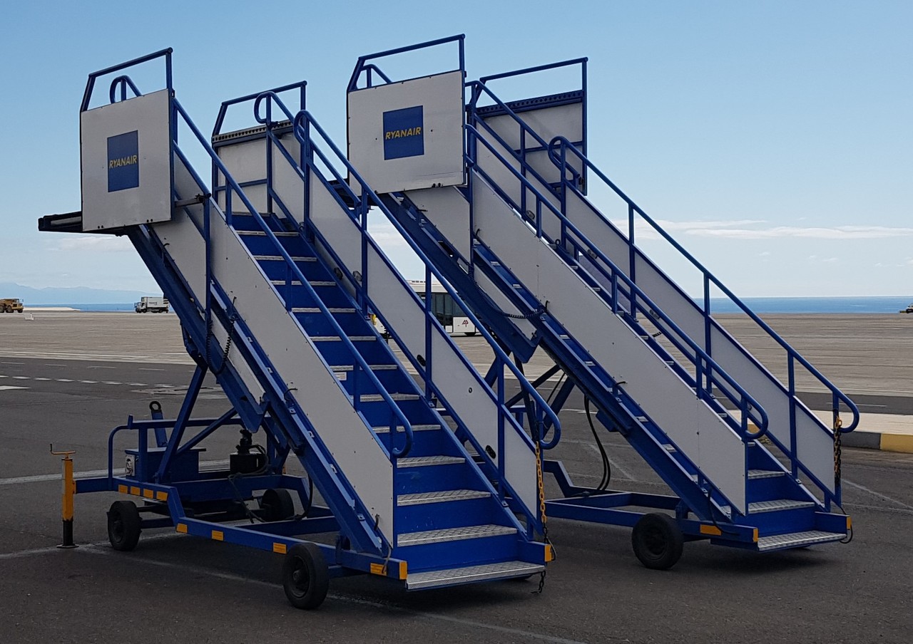 FEMISA VM - Putničke stepenice: slika FEMISA VM - Putničke stepenice FEMISA VM - Putničke stepenice: slika FEMISA VM - Putničke stepenice