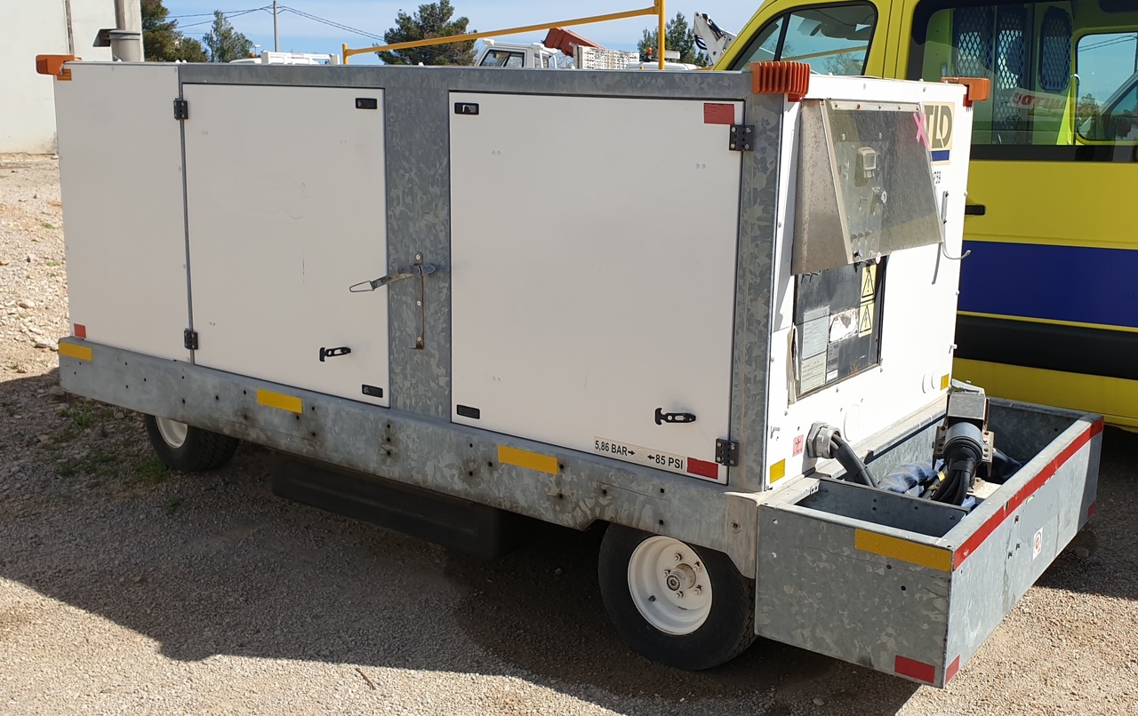 GPU/120 KVA 4120-T-CUP - Zemaljski agregat GPU: slika GPU/120 KVA 4120-T-CUP - Zemaljski agregat GPU GPU/120 KVA 4120-T-CUP - Zemaljski agregat GPU: slika GPU/120 KVA 4120-T-CUP - Zemaljski agregat GPU