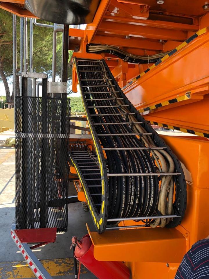 Main Deck Loader Aviogei 20 tons 2PU2000 - Utovarivač kontejnera/ Paleta: slika Main Deck Loader Aviogei 20 tons 2PU2000 - Utovarivač kontejnera/ Paleta Main Deck Loader Aviogei 20 tons 2PU2000 - Utovarivač kontejnera/ Paleta: slika Main Deck Loader Aviogei 20 tons 2PU2000 - Utovarivač kontejnera/ Paleta