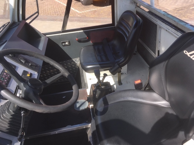 Mulag Comet 6D - Traktor za prtljagu: slika Mulag Comet 6D - Traktor za prtljagu Mulag Comet 6D - Traktor za prtljagu: slika Mulag Comet 6D - Traktor za prtljagu