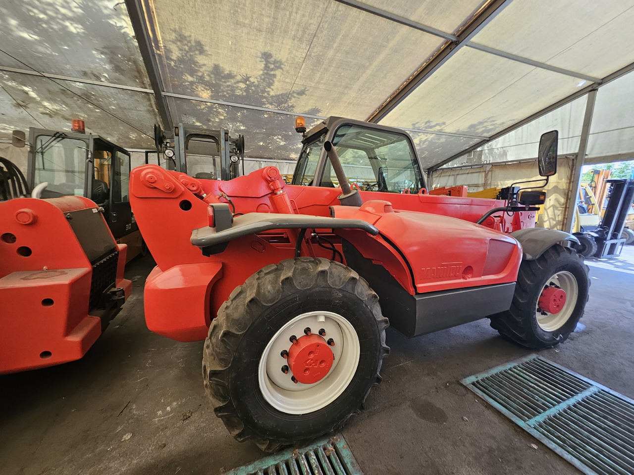 Manitou MVT 1130 LS - Oprema za rukovanje materijalima: slika Manitou MVT 1130 LS - Oprema za rukovanje materijalima Manitou MVT 1130 LS - Oprema za rukovanje materijalima: slika Manitou MVT 1130 LS - Oprema za rukovanje materijalima