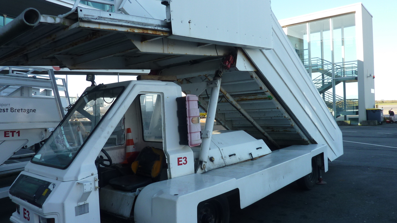 TLD Passenger stairs ABS580 - Putničke stepenice: slika TLD Passenger stairs ABS580 - Putničke stepenice TLD Passenger stairs ABS580 - Putničke stepenice: slika TLD Passenger stairs ABS580 - Putničke stepenice