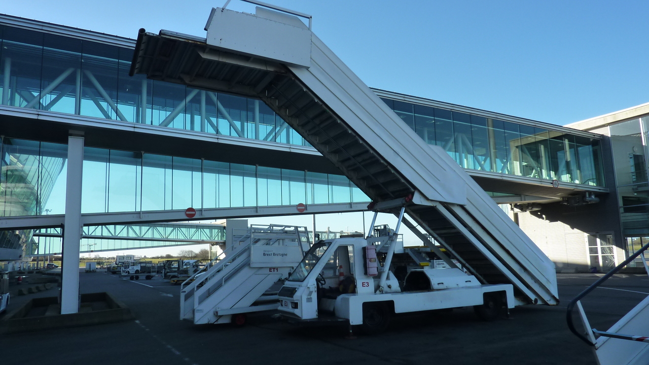 TLD Passenger stairs ABS580 - Putničke stepenice: slika TLD Passenger stairs ABS580 - Putničke stepenice TLD Passenger stairs ABS580 - Putničke stepenice: slika TLD Passenger stairs ABS580 - Putničke stepenice