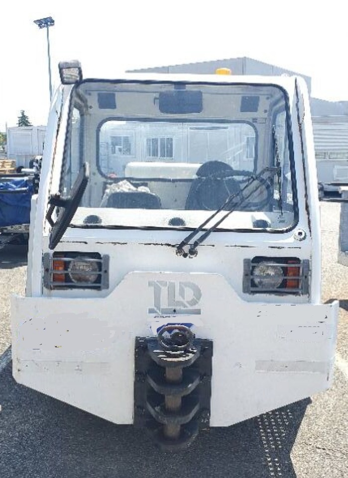 TLD Pushback TMX150-12 - Traktor za vuču zrakoplova: slika TLD Pushback TMX150-12 - Traktor za vuču zrakoplova TLD Pushback TMX150-12 - Traktor za vuču zrakoplova: slika TLD Pushback TMX150-12 - Traktor za vuču zrakoplova