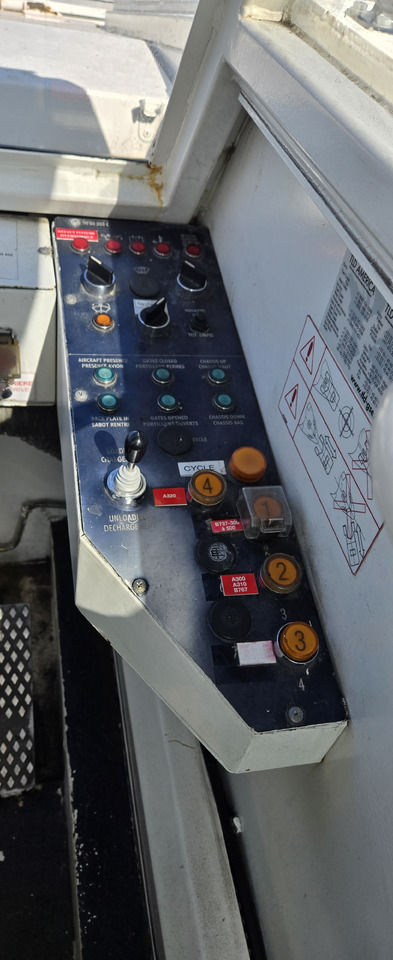 TLD TPX200SF - Traktor za vuču zrakoplova: slika TLD TPX200SF - Traktor za vuču zrakoplova TLD TPX200SF - Traktor za vuču zrakoplova: slika TLD TPX200SF - Traktor za vuču zrakoplova