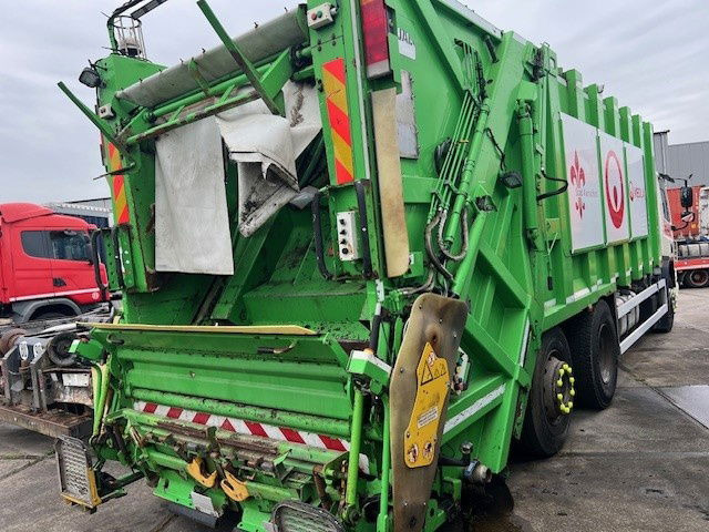 DAF CF 75.250 FAN75.250 CF 6X2 - Kamion za odvoz smeća: slika DAF CF 75.250 FAN75.250 CF 6X2 - Kamion za odvoz smeća DAF CF 75.250 FAN75.250 CF 6X2 - Kamion za odvoz smeća: slika DAF CF 75.250 FAN75.250 CF 6X2 - Kamion za odvoz smeća