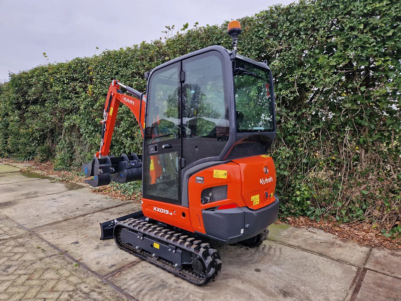 Kubota KX019-4 Hi-spec (NIEUW) - Mini bager: slika Kubota KX019-4 Hi-spec (NIEUW) - Mini bager Kubota KX019-4 Hi-spec (NIEUW) - Mini bager: slika Kubota KX019-4 Hi-spec (NIEUW) - Mini bager