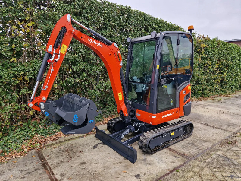 Kubota KX019-4 Hi-spec (NIEUW) - Mini bager: slika Kubota KX019-4 Hi-spec (NIEUW) - Mini bager Kubota KX019-4 Hi-spec (NIEUW) - Mini bager: slika Kubota KX019-4 Hi-spec (NIEUW) - Mini bager