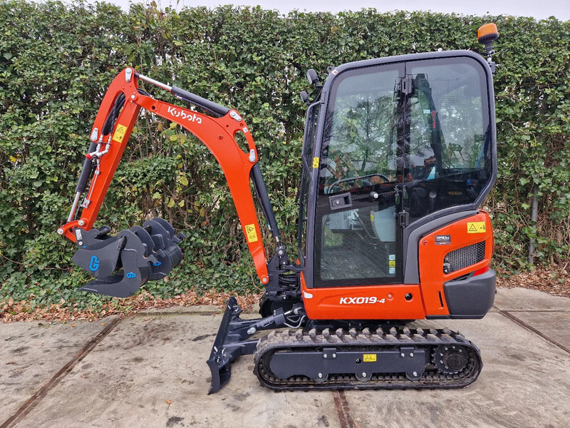 Kubota KX019-4 Hi-spec (NIEUW) - Mini bager: slika Kubota KX019-4 Hi-spec (NIEUW) - Mini bager Kubota KX019-4 Hi-spec (NIEUW) - Mini bager: slika Kubota KX019-4 Hi-spec (NIEUW) - Mini bager