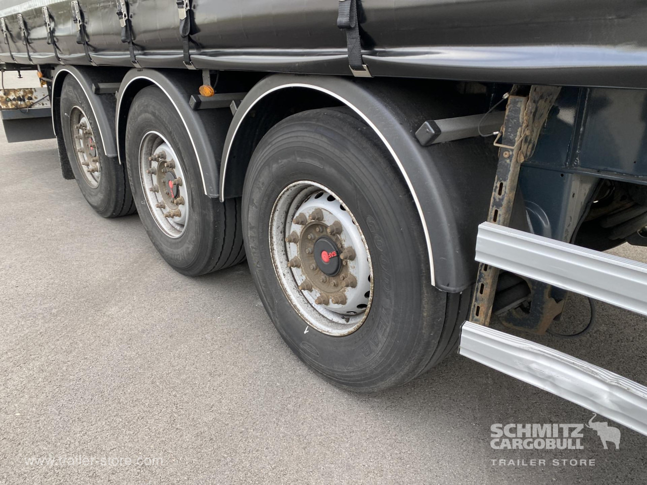 FRUEHAUF Curtainsider Standard - Poluprikolica s ceradom: slika FRUEHAUF Curtainsider Standard - Poluprikolica s ceradom FRUEHAUF Curtainsider Standard - Poluprikolica s ceradom: slika FRUEHAUF Curtainsider Standard - Poluprikolica s ceradom