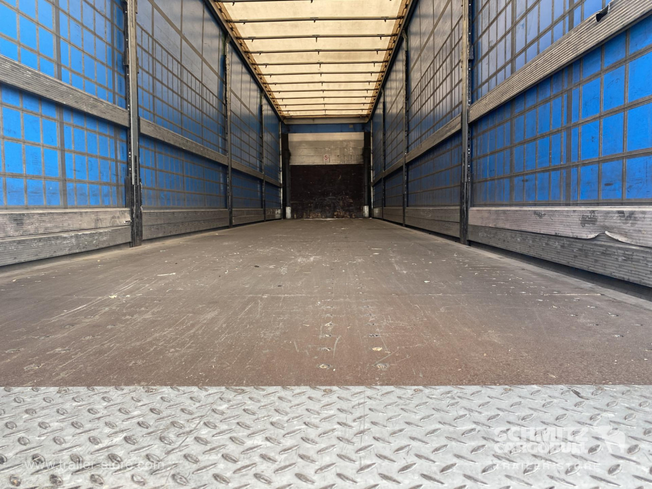 SCHMITZ Curtainsider Standard - Poluprikolica s ceradom: slika SCHMITZ Curtainsider Standard - Poluprikolica s ceradom SCHMITZ Curtainsider Standard - Poluprikolica s ceradom: slika SCHMITZ Curtainsider Standard - Poluprikolica s ceradom