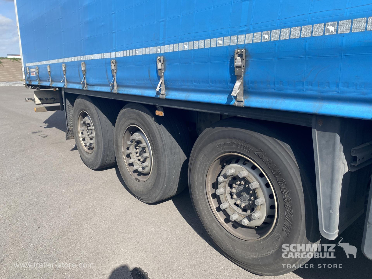 SCHMITZ Curtainsider Standard - Poluprikolica s ceradom: slika SCHMITZ Curtainsider Standard - Poluprikolica s ceradom SCHMITZ Curtainsider Standard - Poluprikolica s ceradom: slika SCHMITZ Curtainsider Standard - Poluprikolica s ceradom