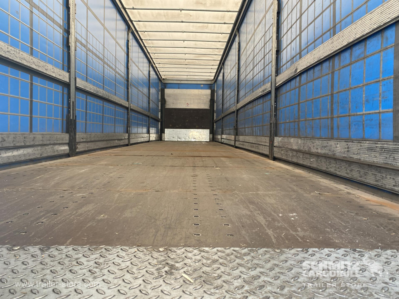 Poluprikolica s ceradom SCHMITZ Curtainsider Standard: slika Poluprikolica s ceradom SCHMITZ Curtainsider Standard