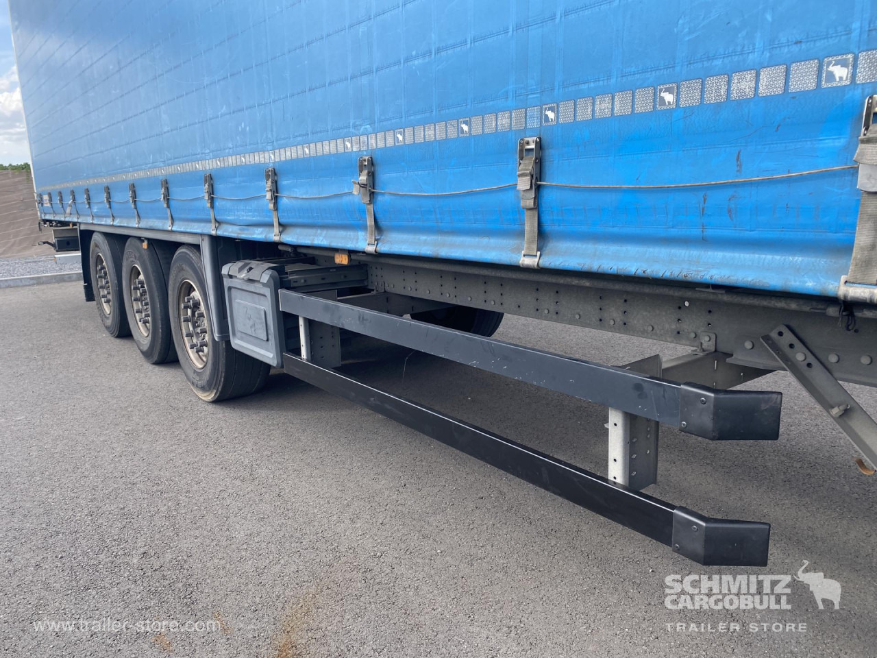 SCHMITZ Curtainsider Standard - Poluprikolica s ceradom: slika SCHMITZ Curtainsider Standard - Poluprikolica s ceradom SCHMITZ Curtainsider Standard - Poluprikolica s ceradom: slika SCHMITZ Curtainsider Standard - Poluprikolica s ceradom