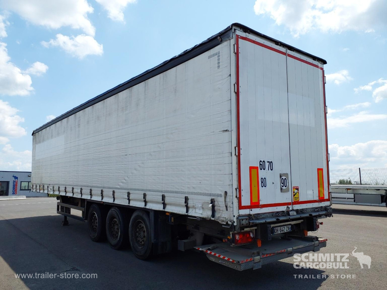 SCHMITZ Curtainsider Standard Taillift - Poluprikolica s ceradom: slika SCHMITZ Curtainsider Standard Taillift - Poluprikolica s ceradom SCHMITZ Curtainsider Standard Taillift - Poluprikolica s ceradom: slika SCHMITZ Curtainsider Standard Taillift - Poluprikolica s ceradom