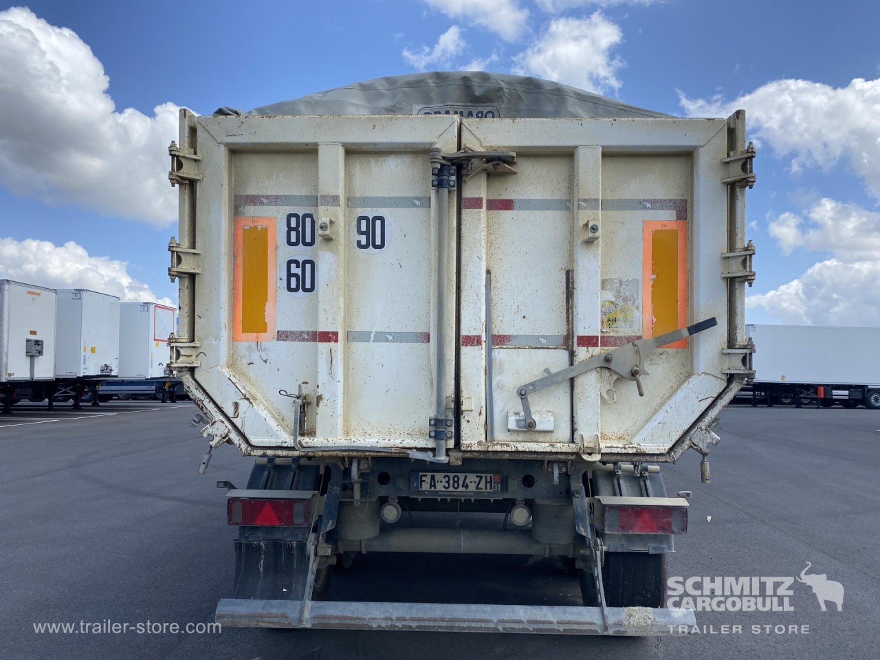 SCHMITZ Tipper Steel half pipe body 24m³ - Kiper poluprikolica: slika SCHMITZ Tipper Steel half pipe body 24m³ - Kiper poluprikolica SCHMITZ Tipper Steel half pipe body 24m³ - Kiper poluprikolica: slika SCHMITZ Tipper Steel half pipe body 24m³ - Kiper poluprikolica