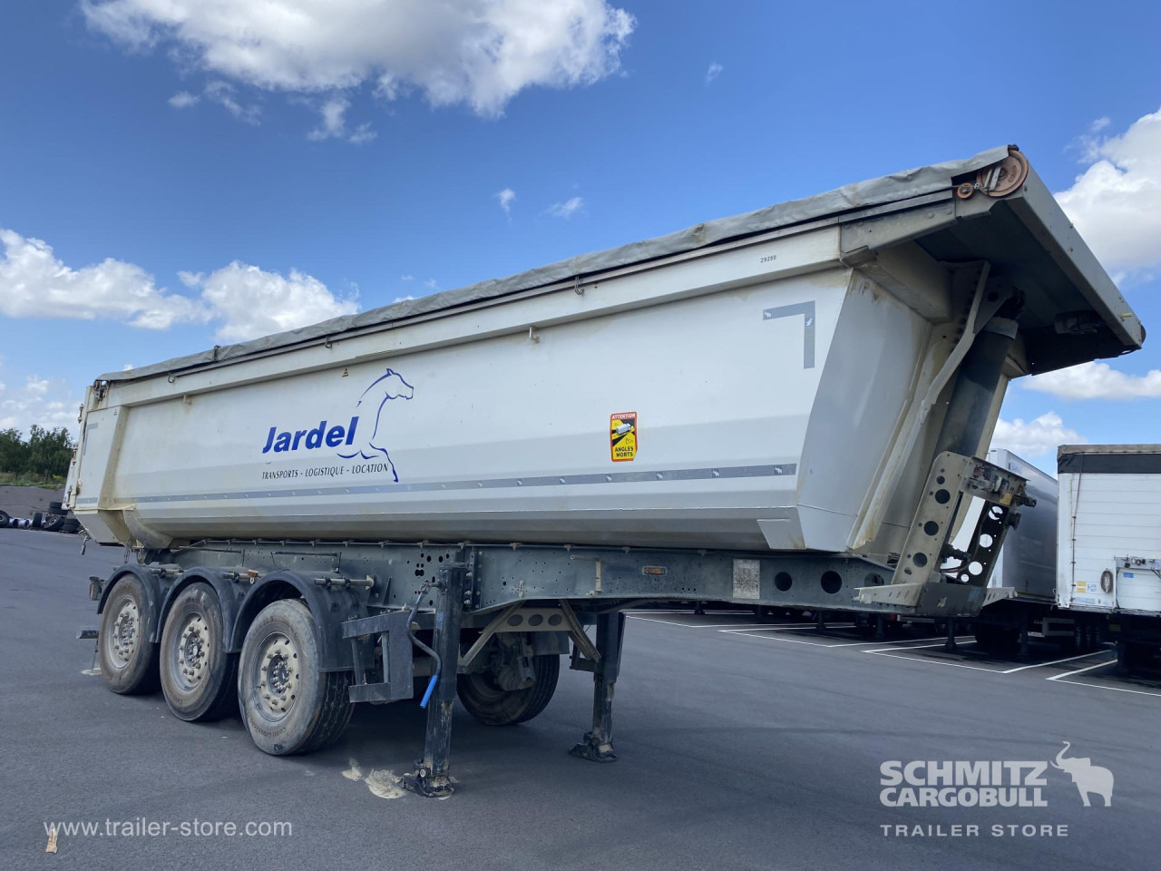SCHMITZ Tipper Steel half pipe body 24m³ - Kiper poluprikolica: slika SCHMITZ Tipper Steel half pipe body 24m³ - Kiper poluprikolica SCHMITZ Tipper Steel half pipe body 24m³ - Kiper poluprikolica: slika SCHMITZ Tipper Steel half pipe body 24m³ - Kiper poluprikolica