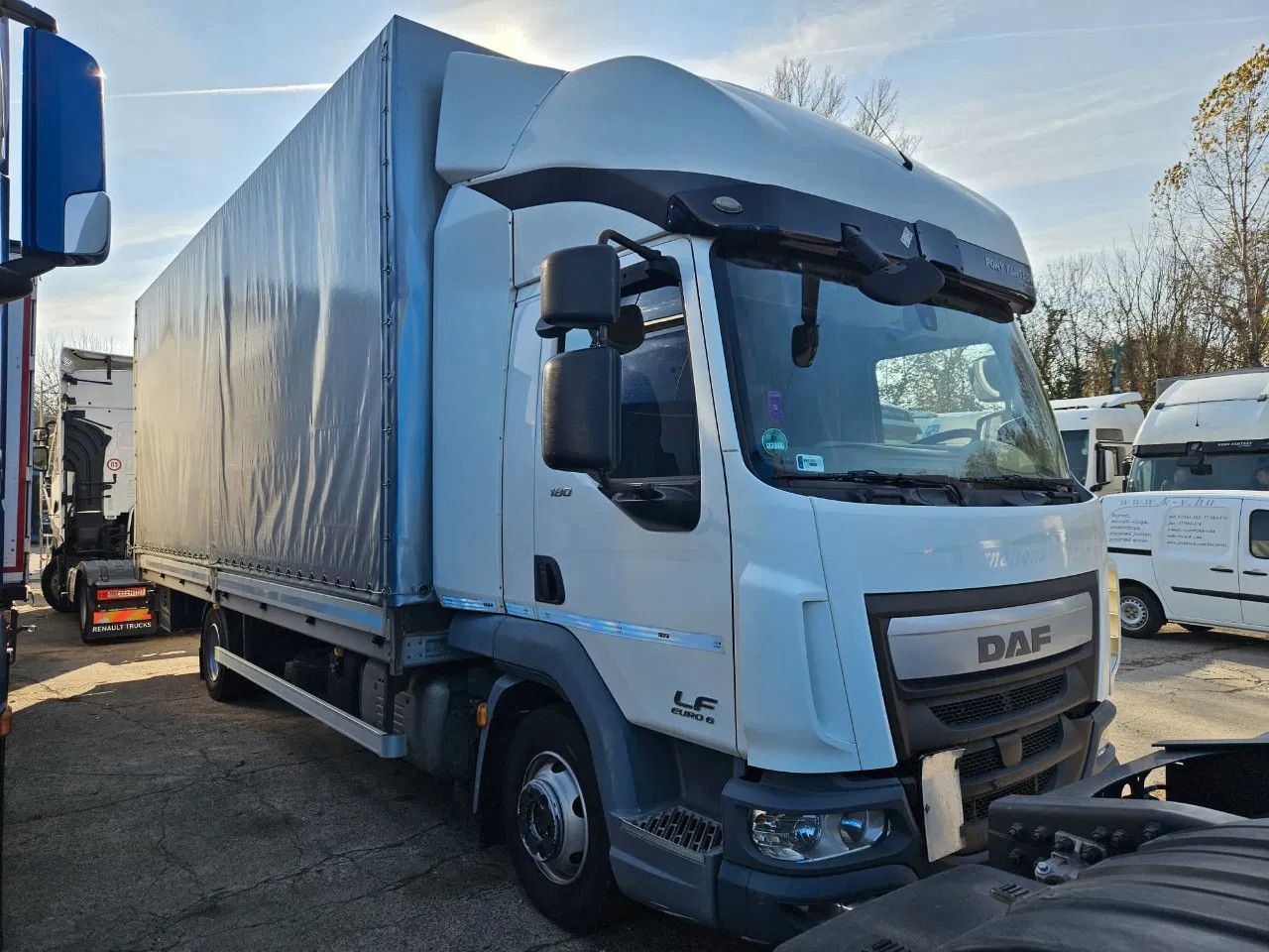 DAF LF 180 7.5 t - Kamion s ceradom: slika DAF LF 180 7.5 t - Kamion s ceradom DAF LF 180 7.5 t - Kamion s ceradom: slika DAF LF 180 7.5 t - Kamion s ceradom