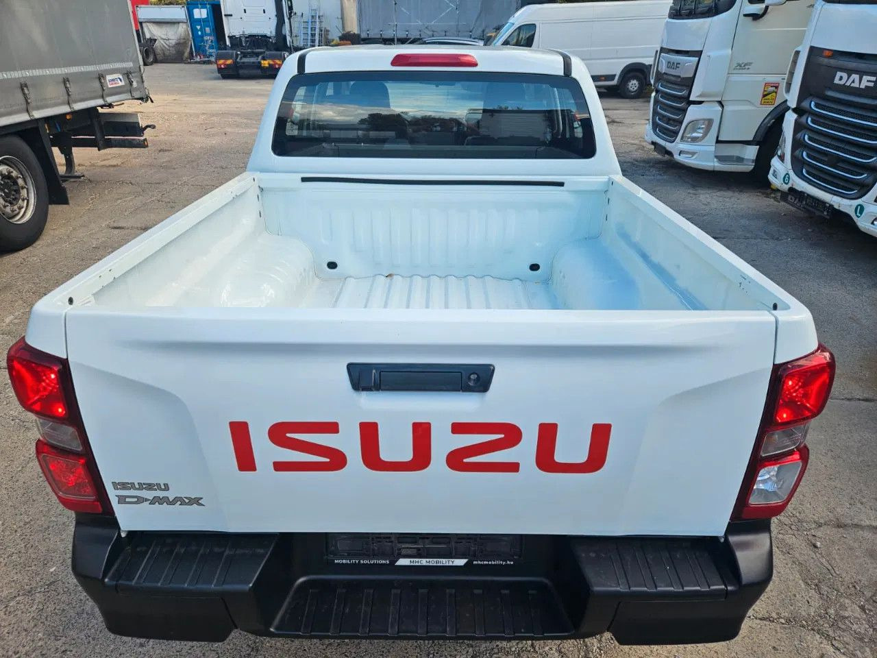 Isuzu D-Max 2H, 4H, 4L - SUV: slika Isuzu D-Max 2H, 4H, 4L - SUV Isuzu D-Max 2H, 4H, 4L - SUV: slika Isuzu D-Max 2H, 4H, 4L - SUV
