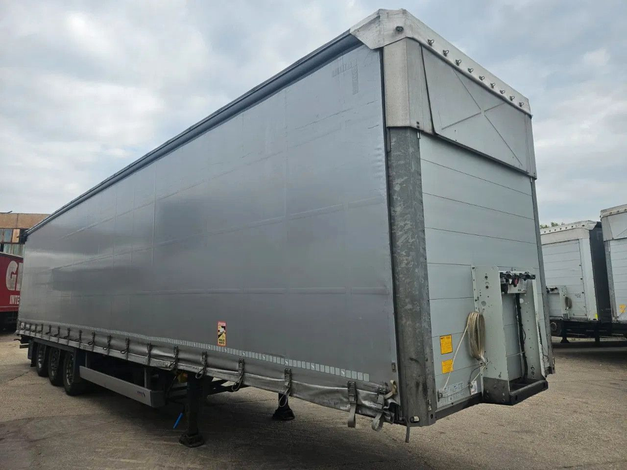 Schmitz Cargobull SCB S3T VARIOS 2 units! Lifting Axle A&C, XL Cod - Poluprikolica s ceradom: slika Schmitz Cargobull SCB S3T VARIOS 2 units! Lifting Axle A&C, XL Cod - Poluprikolica s ceradom Schmitz Cargobull SCB S3T VARIOS 2 units! Lifting Axle A&C, XL Cod - Poluprikolica s ceradom: slika Schmitz Cargobull SCB S3T VARIOS 2 units! Lifting Axle A&C, XL Cod - Poluprikolica s ceradom