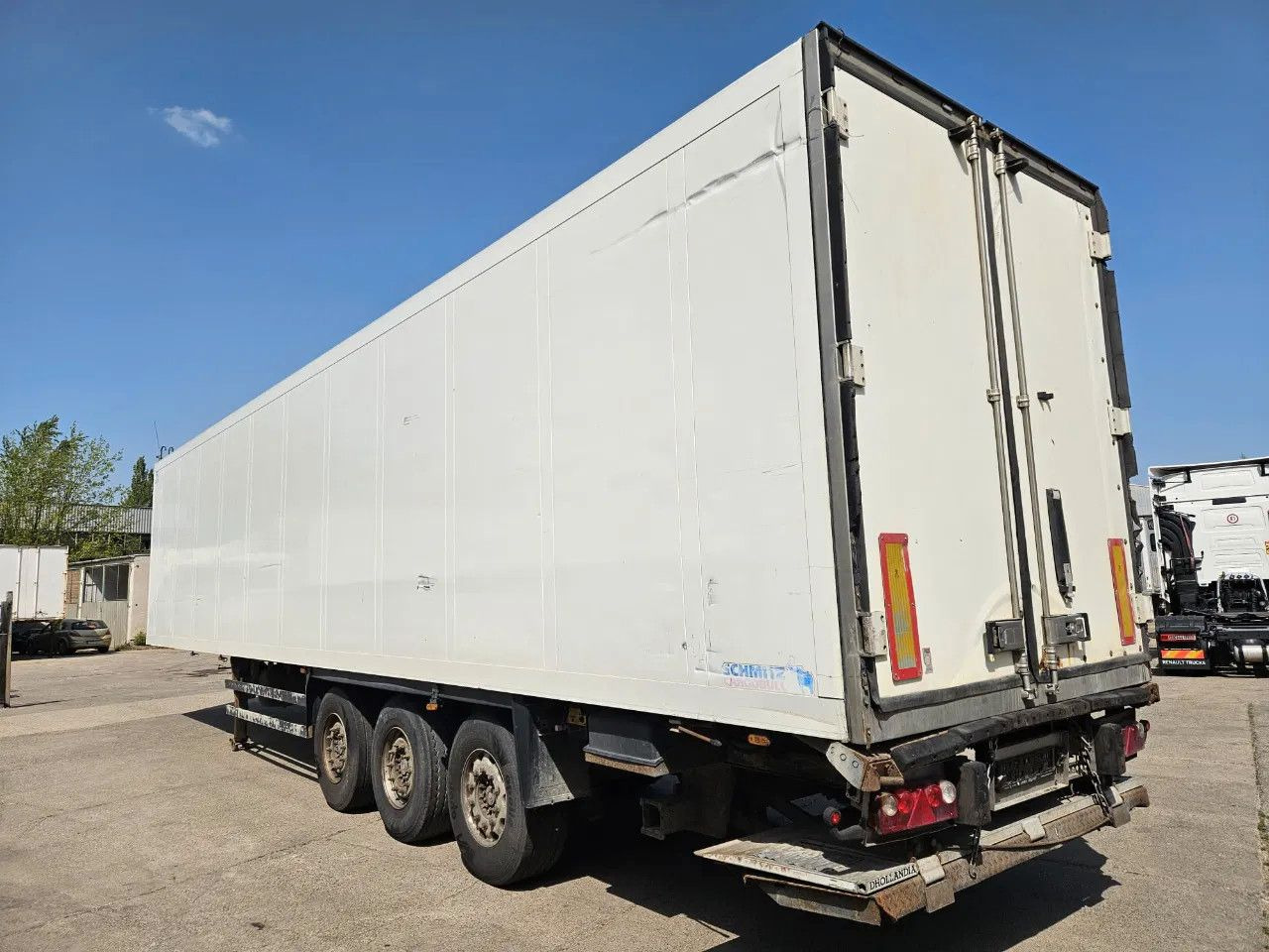 Schmitz Cargobull SKO24 Carrier Maxima 1300 Tail Lift, A axle lift - Poluprikolica hladnjača: slika Schmitz Cargobull SKO24 Carrier Maxima 1300 Tail Lift, A axle lift - Poluprikolica hladnjača Schmitz Cargobull SKO24 Carrier Maxima 1300 Tail Lift, A axle lift - Poluprikolica hladnjača: slika Schmitz Cargobull SKO24 Carrier Maxima 1300 Tail Lift, A axle lift - Poluprikolica hladnjača
