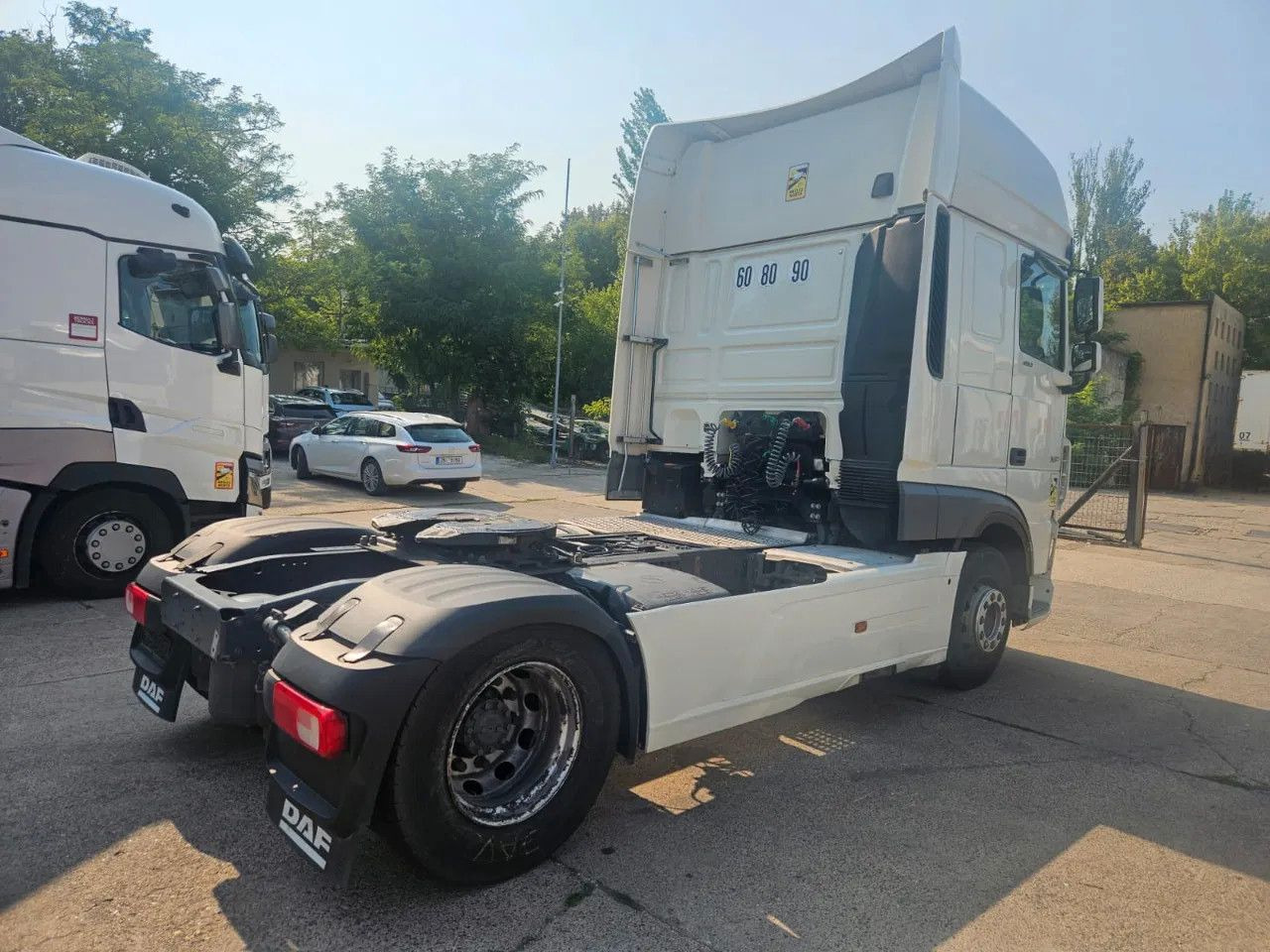 DAF XF 480 SSC-Standard-StandKlima-9 Units - Tegljač: slika DAF XF 480 SSC-Standard-StandKlima-9 Units - Tegljač DAF XF 480 SSC-Standard-StandKlima-9 Units - Tegljač: slika DAF XF 480 SSC-Standard-StandKlima-9 Units - Tegljač