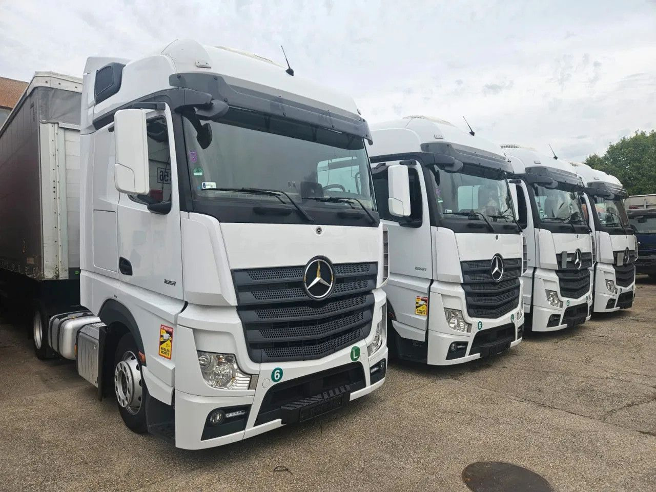 Mercedes-Benz Actros 1851 Mega, BigSpace, Standklima, 4 units - Tegljač: slika Mercedes-Benz Actros 1851 Mega, BigSpace, Standklima, 4 units - Tegljač Mercedes-Benz Actros 1851 Mega, BigSpace, Standklima, 4 units - Tegljač: slika Mercedes-Benz Actros 1851 Mega, BigSpace, Standklima, 4 units - Tegljač
