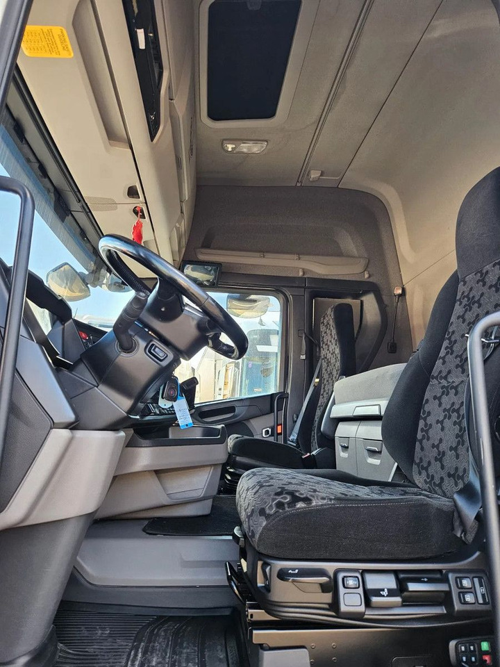 Scania R410 LNG, ADR, Big Navi, Camera - Tegljač: slika Scania R410 LNG, ADR, Big Navi, Camera - Tegljač Scania R410 LNG, ADR, Big Navi, Camera - Tegljač: slika Scania R410 LNG, ADR, Big Navi, Camera - Tegljač