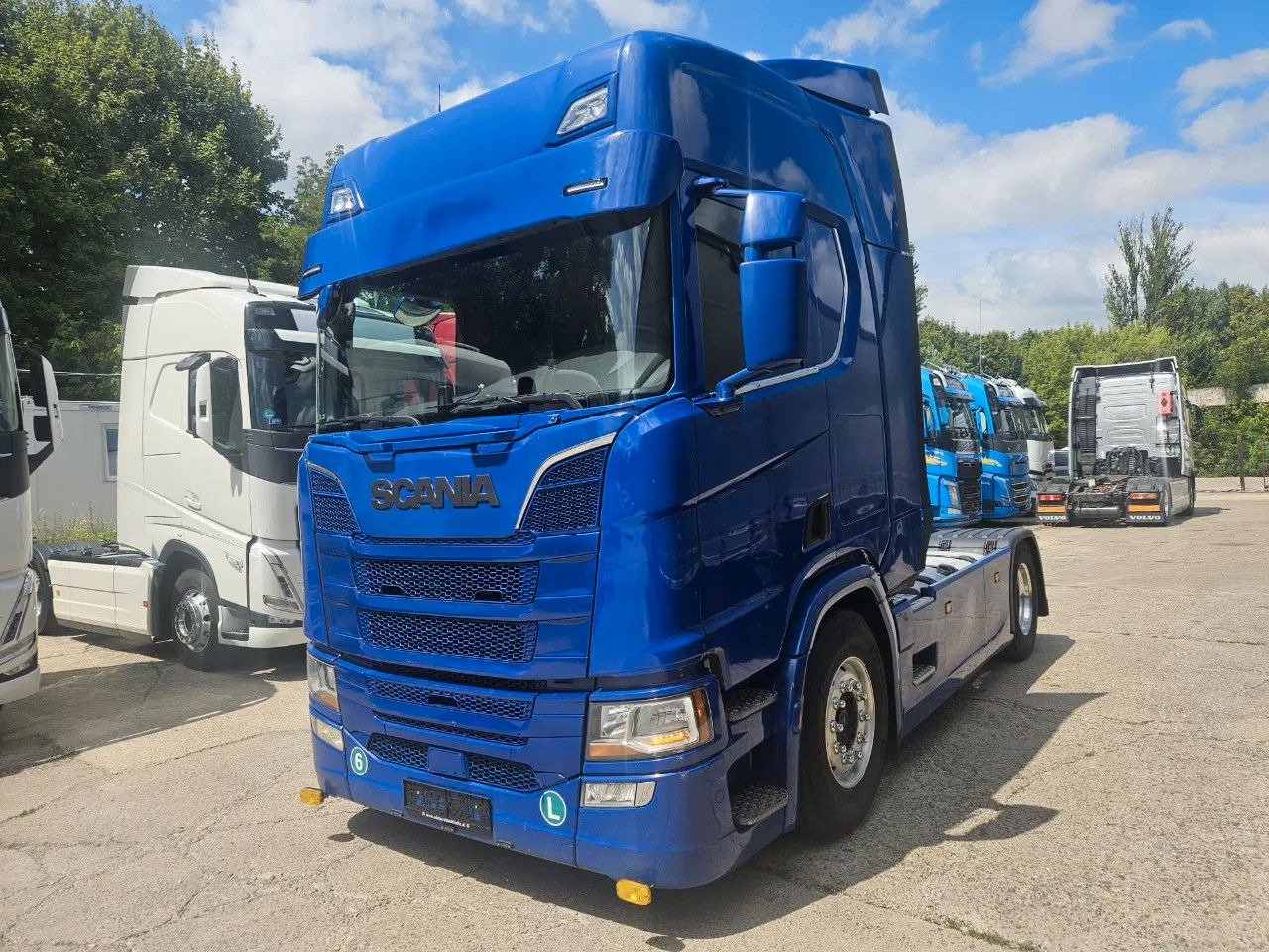 Scania R410 Standard - Full Spoiler - Retarder - Alloy - Tegljač: slika Scania R410 Standard - Full Spoiler - Retarder - Alloy - Tegljač Scania R410 Standard - Full Spoiler - Retarder - Alloy - Tegljač: slika Scania R410 Standard - Full Spoiler - Retarder - Alloy - Tegljač