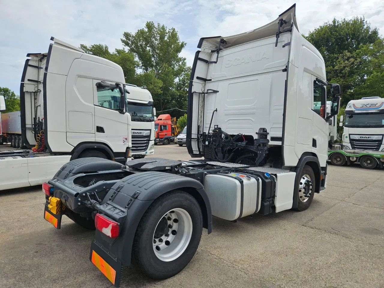 Scania R450 Alloy wheels, Stand Klima, Navi, 2 units - Tegljač: slika Scania R450 Alloy wheels, Stand Klima, Navi, 2 units - Tegljač Scania R450 Alloy wheels, Stand Klima, Navi, 2 units - Tegljač: slika Scania R450 Alloy wheels, Stand Klima, Navi, 2 units - Tegljač