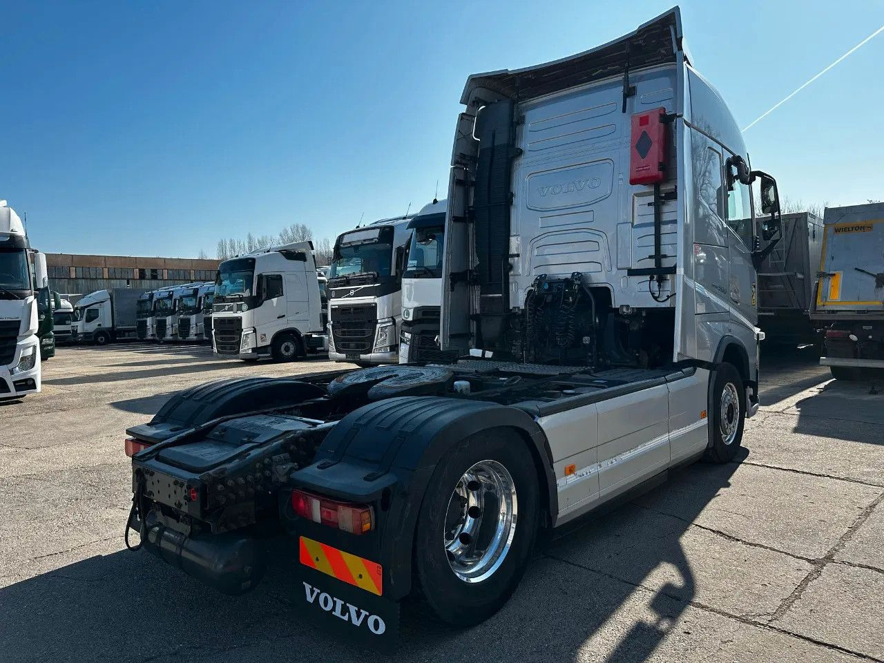 Volvo FH 500 ADR, I-Park, Alloy w. Leather seats, TV s - Tegljač: slika Volvo FH 500 ADR, I-Park, Alloy w. Leather seats, TV s - Tegljač Volvo FH 500 ADR, I-Park, Alloy w. Leather seats, TV s - Tegljač: slika Volvo FH 500 ADR, I-Park, Alloy w. Leather seats, TV s - Tegljač