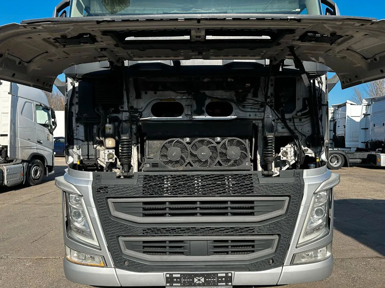 Volvo FH 500 ADR, I-Park, Alloy w. Leather seats, TV s - Tegljač: slika Volvo FH 500 ADR, I-Park, Alloy w. Leather seats, TV s - Tegljač Volvo FH 500 ADR, I-Park, Alloy w. Leather seats, TV s - Tegljač: slika Volvo FH 500 ADR, I-Park, Alloy w. Leather seats, TV s - Tegljač