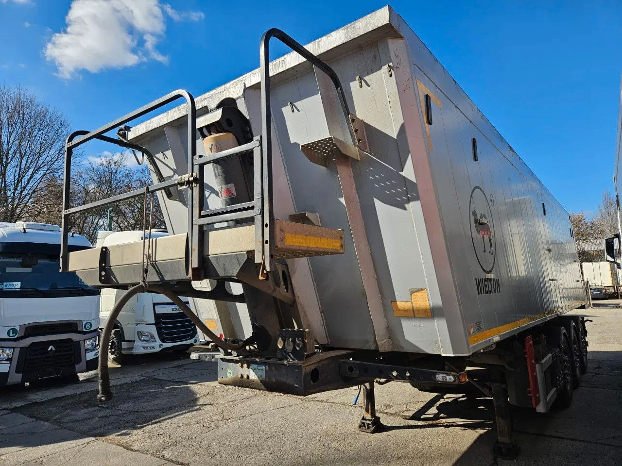 Wielton NW-3 38m3 Lifting Axle, Alloy w. - Kiper poluprikolica: slika Wielton NW-3 38m3 Lifting Axle, Alloy w. - Kiper poluprikolica Wielton NW-3 38m3 Lifting Axle, Alloy w. - Kiper poluprikolica: slika Wielton NW-3 38m3 Lifting Axle, Alloy w. - Kiper poluprikolica