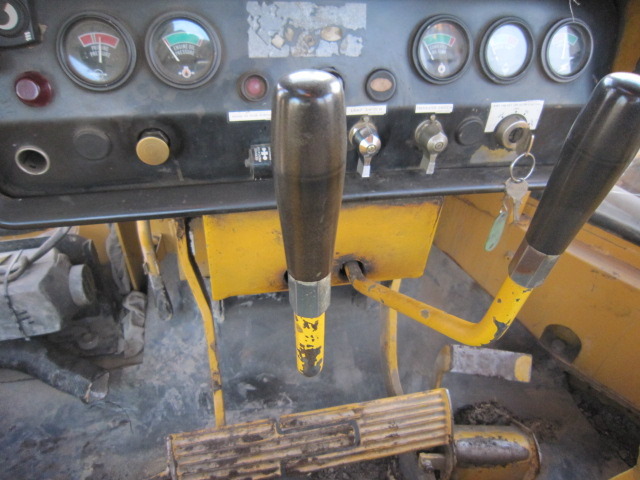 KOMATSU D355 C3 pipelayer - Polagač cijevi: slika KOMATSU D355 C3 pipelayer - Polagač cijevi KOMATSU D355 C3 pipelayer - Polagač cijevi: slika KOMATSU D355 C3 pipelayer - Polagač cijevi
