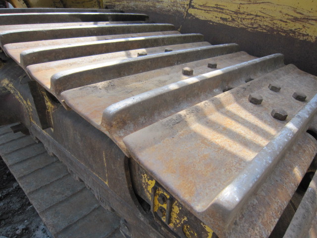 KOMATSU D85PX15 mit 3-Zahn-Ripper - Buldožer: slika KOMATSU D85PX15 mit 3-Zahn-Ripper - Buldožer KOMATSU D85PX15 mit 3-Zahn-Ripper - Buldožer: slika KOMATSU D85PX15 mit 3-Zahn-Ripper - Buldožer
