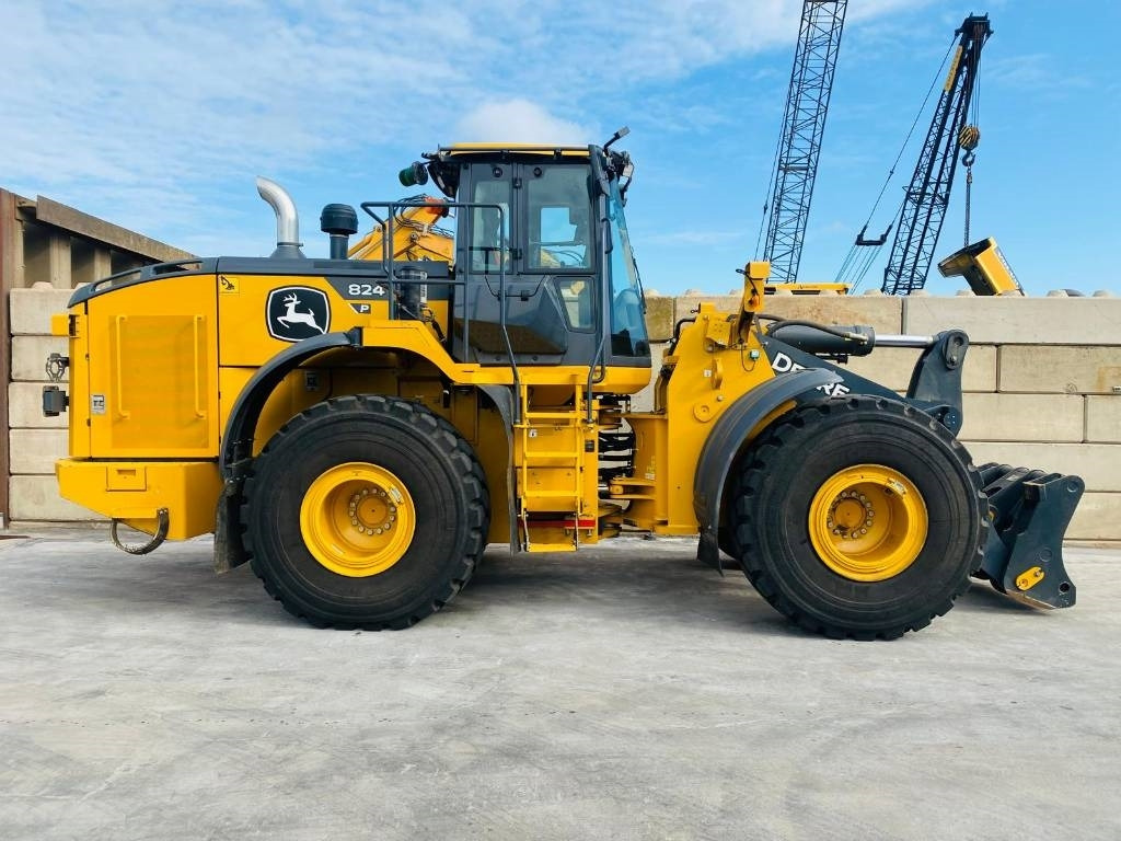 John Deere 824p - Utovarivač na kotačima: slika John Deere 824p - Utovarivač na kotačima John Deere 824p - Utovarivač na kotačima: slika John Deere 824p - Utovarivač na kotačima