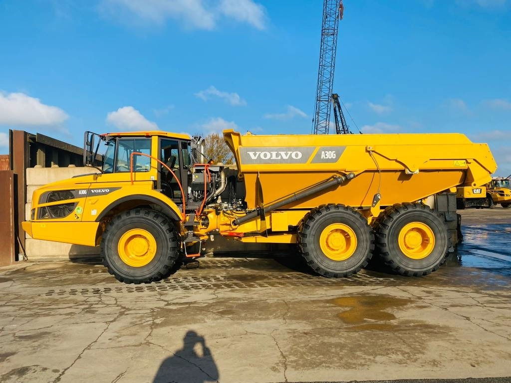 Volvo A 30 G - Zglobni istovarivač: slika Volvo A 30 G - Zglobni istovarivač Volvo A 30 G - Zglobni istovarivač: slika Volvo A 30 G - Zglobni istovarivač