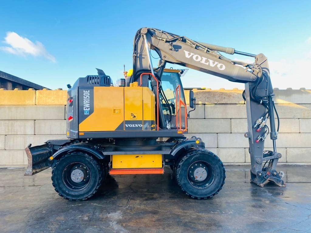 Volvo EWR 150 E - Bager na kotačima: slika Volvo EWR 150 E - Bager na kotačima Volvo EWR 150 E - Bager na kotačima: slika Volvo EWR 150 E - Bager na kotačima