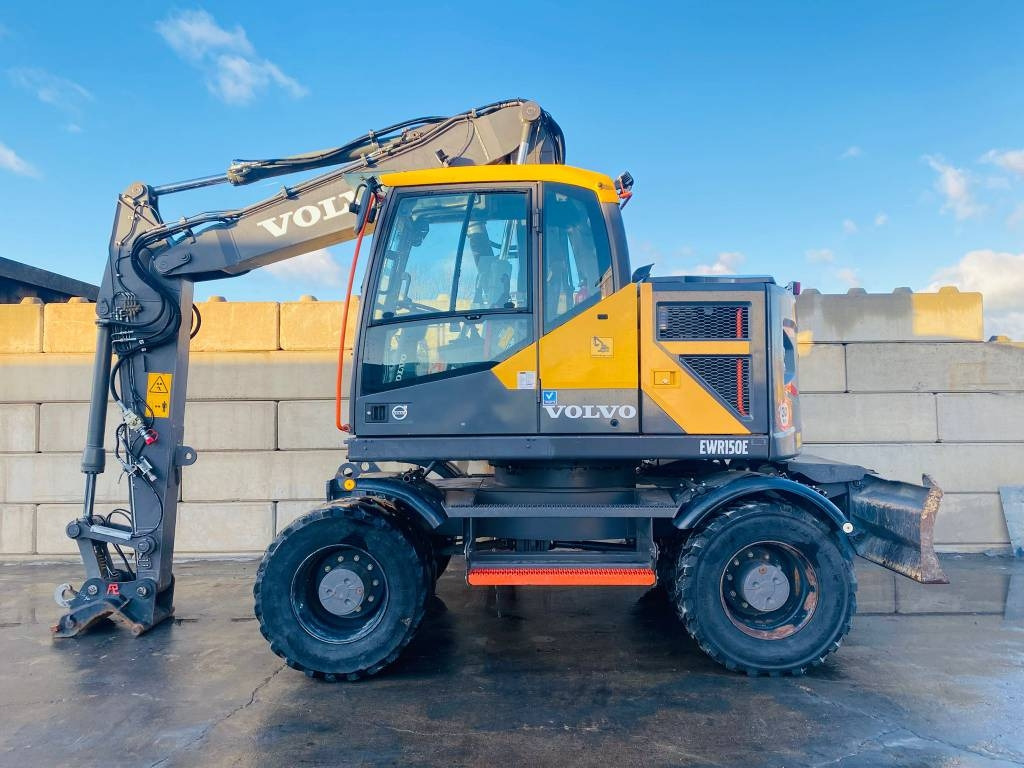 Volvo EWR 150 E - Bager na kotačima: slika Volvo EWR 150 E - Bager na kotačima Volvo EWR 150 E - Bager na kotačima: slika Volvo EWR 150 E - Bager na kotačima