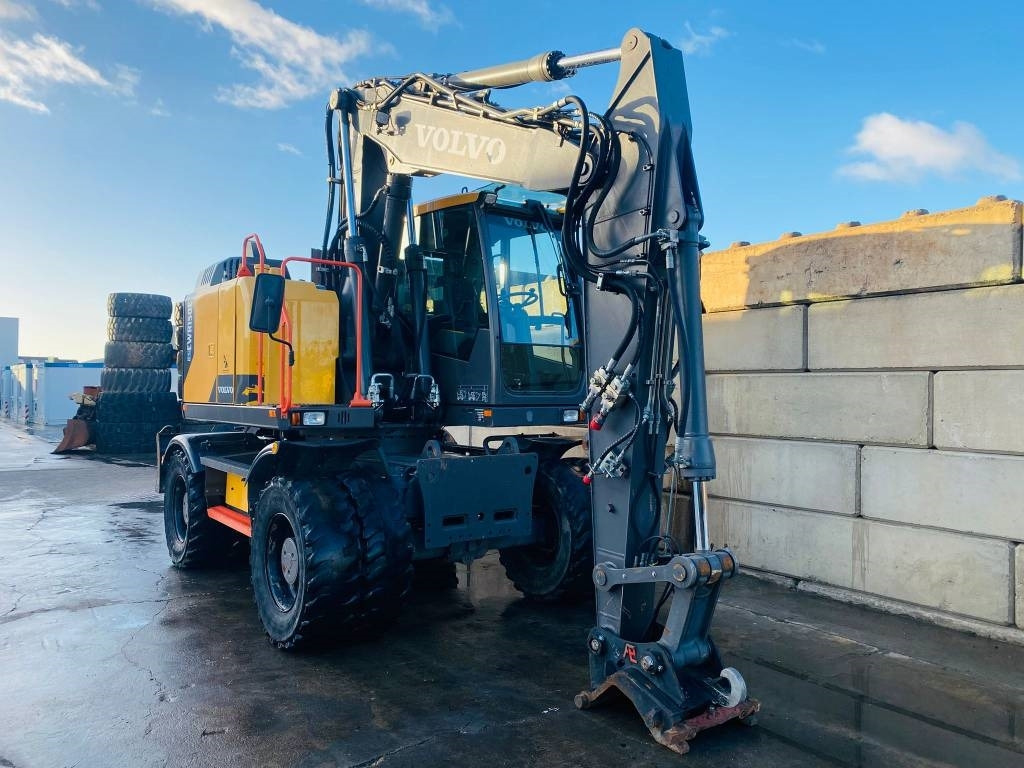 Volvo EWR 150 E - Bager na kotačima: slika Volvo EWR 150 E - Bager na kotačima Volvo EWR 150 E - Bager na kotačima: slika Volvo EWR 150 E - Bager na kotačima