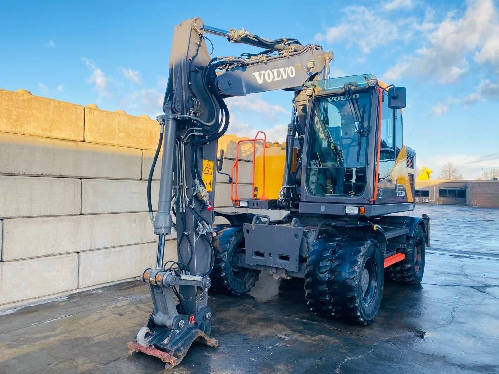 Volvo EWR 150 E - Bager na kotačima: slika Volvo EWR 150 E - Bager na kotačima Volvo EWR 150 E - Bager na kotačima: slika Volvo EWR 150 E - Bager na kotačima