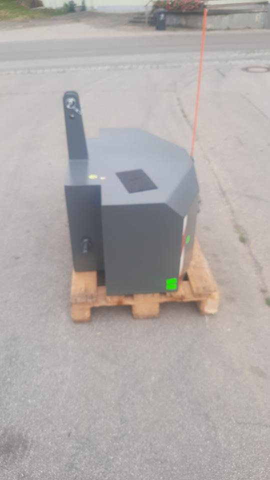 Frontgewicht Ballast Heckgewicht 1000kg Traktor Gewicht Fendt - Protuuteg: slika Frontgewicht Ballast Heckgewicht 1000kg Traktor Gewicht Fendt - Protuuteg Frontgewicht Ballast Heckgewicht 1000kg Traktor Gewicht Fendt - Protuuteg: slika Frontgewicht Ballast Heckgewicht 1000kg Traktor Gewicht Fendt - Protuuteg