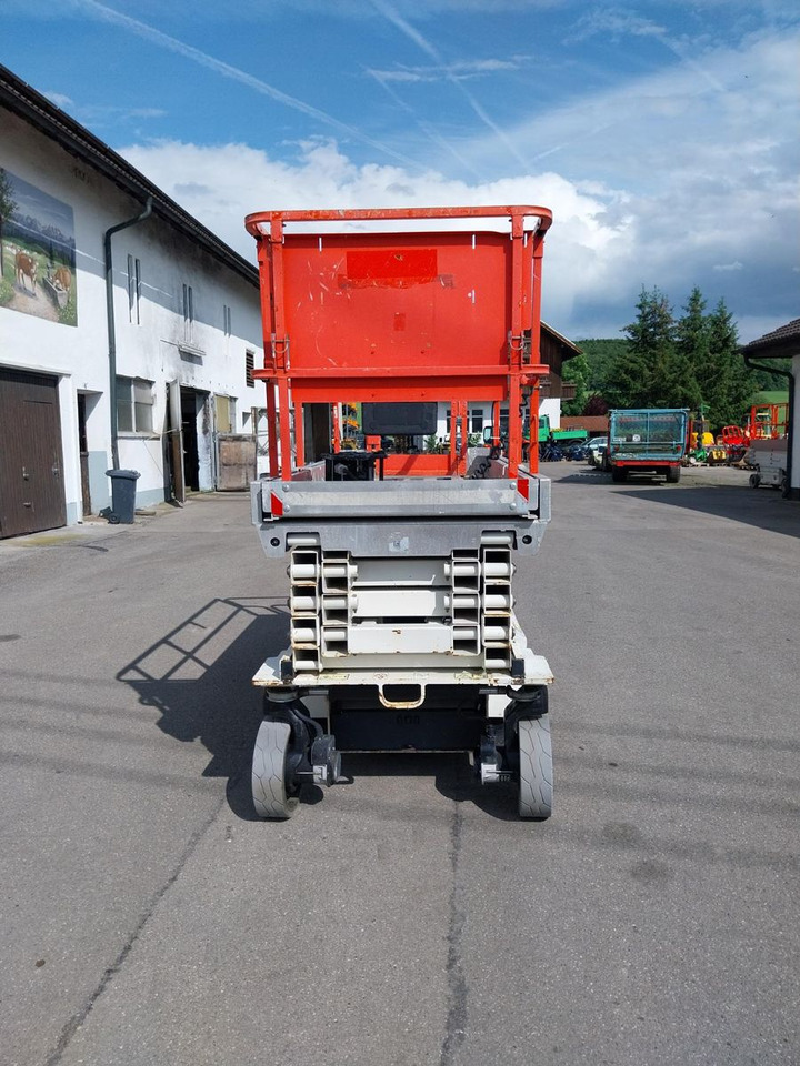 JLG 3246 ES - Podizna platforma montirana na kamion: slika JLG 3246 ES - Podizna platforma montirana na kamion JLG 3246 ES - Podizna platforma montirana na kamion: slika JLG 3246 ES - Podizna platforma montirana na kamion