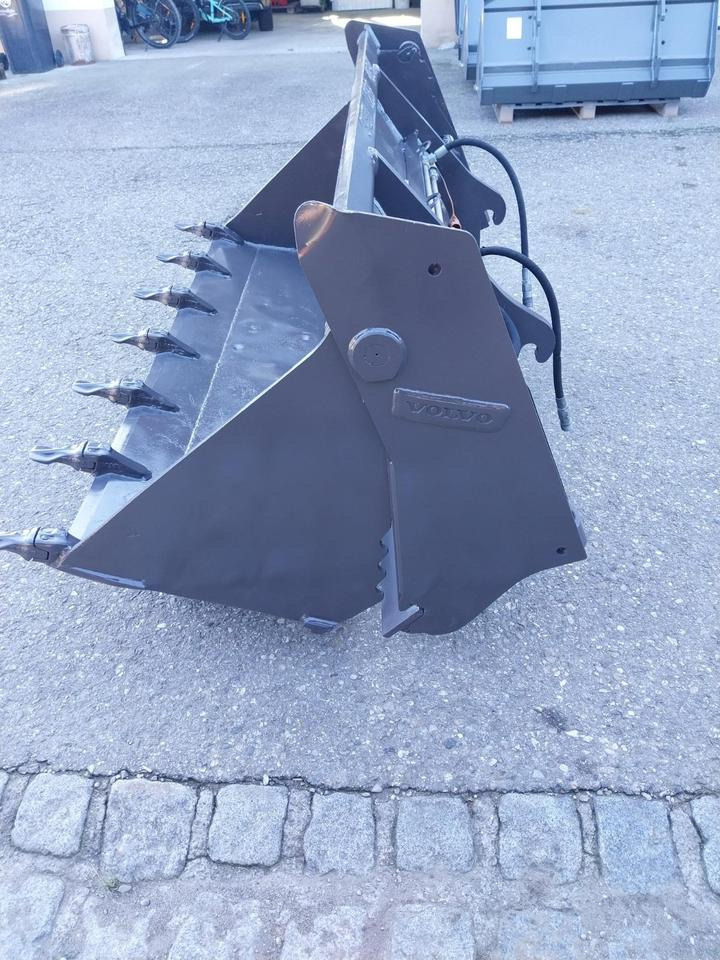 Klappschaufel Volvo L 30 35 Cat Komatsu Schaufel Radlader - Utovarna korpa: slika Klappschaufel Volvo L 30 35 Cat Komatsu Schaufel Radlader - Utovarna korpa Klappschaufel Volvo L 30 35 Cat Komatsu Schaufel Radlader - Utovarna korpa: slika Klappschaufel Volvo L 30 35 Cat Komatsu Schaufel Radlader - Utovarna korpa