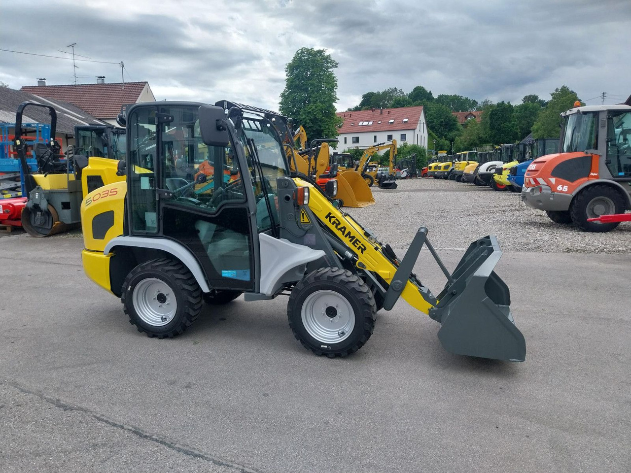Kramer 5040 - Utovarivač na kotačima: slika Kramer 5040 - Utovarivač na kotačima Kramer 5040 - Utovarivač na kotačima: slika Kramer 5040 - Utovarivač na kotačima