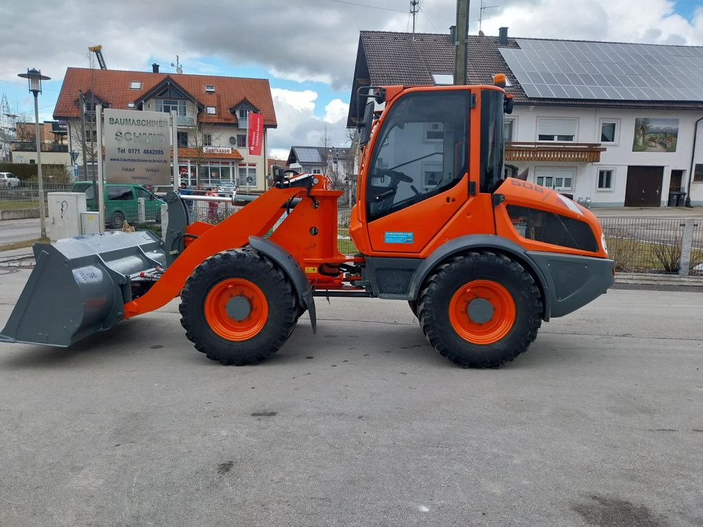 Liebherr 508 - Utovarivač na kotačima: slika Liebherr 508 - Utovarivač na kotačima Liebherr 508 - Utovarivač na kotačima: slika Liebherr 508 - Utovarivač na kotačima