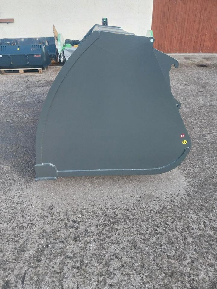 Schaufel XXL Volumen Schlepper Radlader Teleskoplader Fendt Cat - Utovarna korpa: slika Schaufel XXL Volumen Schlepper Radlader Teleskoplader Fendt Cat - Utovarna korpa Schaufel XXL Volumen Schlepper Radlader Teleskoplader Fendt Cat - Utovarna korpa: slika Schaufel XXL Volumen Schlepper Radlader Teleskoplader Fendt Cat - Utovarna korpa