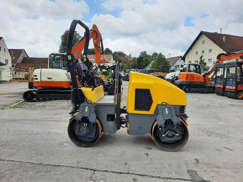 Wacker RD 27-120, neuer Motor 1 Stunde - Valjak: slika Wacker RD 27-120, neuer Motor 1 Stunde - Valjak Wacker RD 27-120, neuer Motor 1 Stunde - Valjak: slika Wacker RD 27-120, neuer Motor 1 Stunde - Valjak